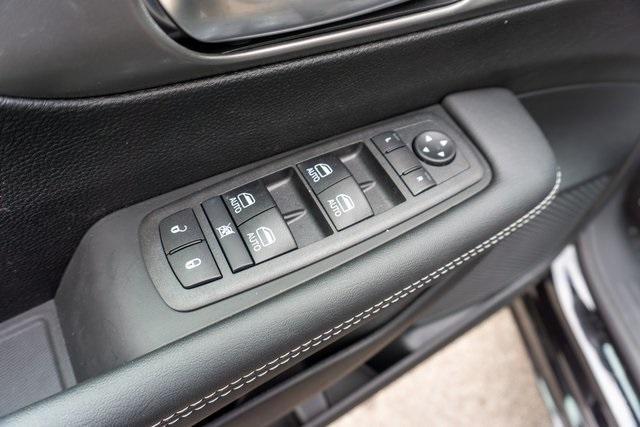 new 2025 Chrysler Pacifica car, priced at $43,147