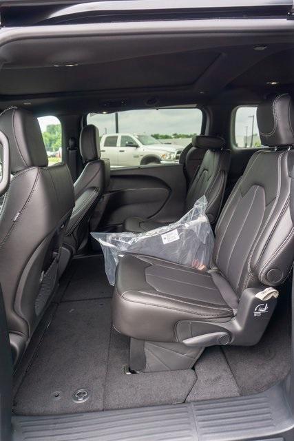 new 2025 Chrysler Pacifica car, priced at $43,147