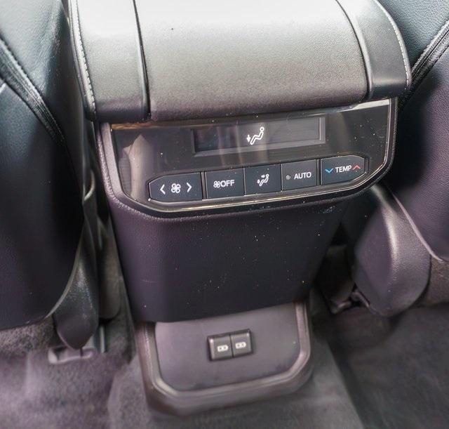 used 2022 Toyota Highlander car, priced at $37,999