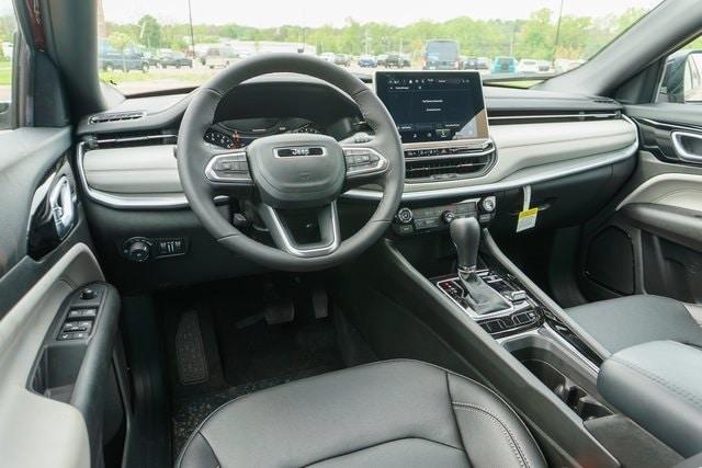 new 2025 Jeep Compass car, priced at $31,907
