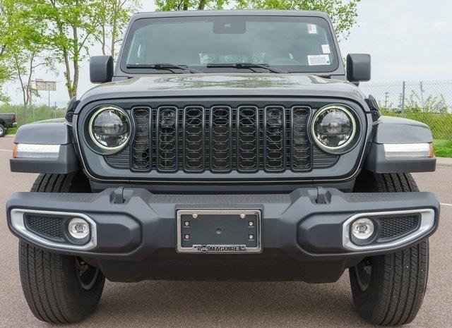 new 2025 Jeep Gladiator car, priced at $46,783