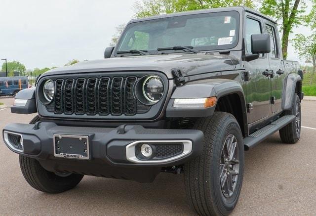new 2025 Jeep Gladiator car, priced at $46,783