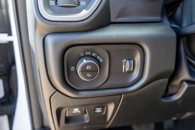new 2025 Ram 1500 car, priced at $47,139