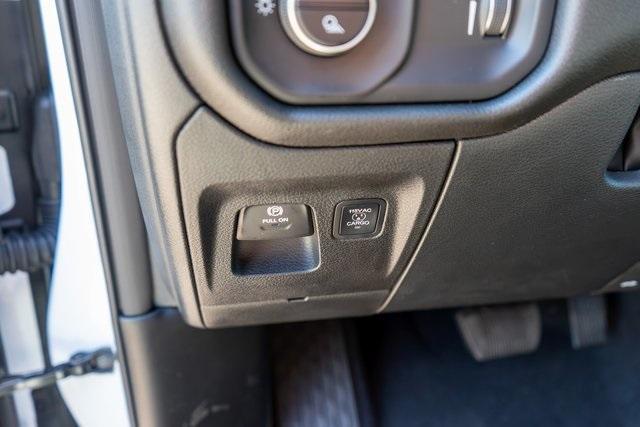 new 2025 Ram 1500 car, priced at $47,139