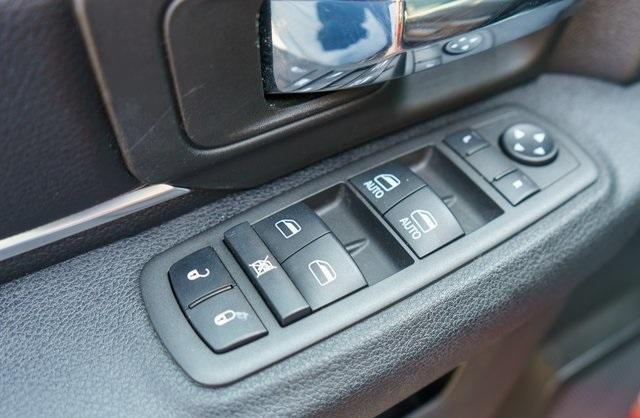 used 2022 Ram 1500 Classic car, priced at $32,000
