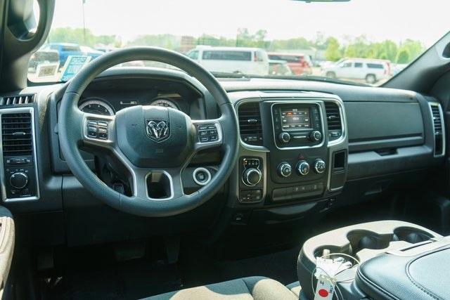 used 2022 Ram 1500 Classic car, priced at $32,000