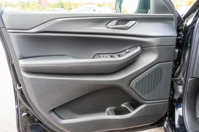 new 2025 Jeep Grand Cherokee car, priced at $41,249