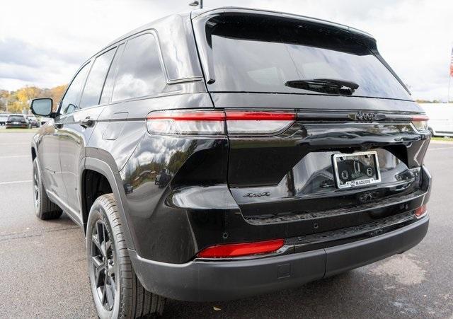 new 2025 Jeep Grand Cherokee car, priced at $41,249