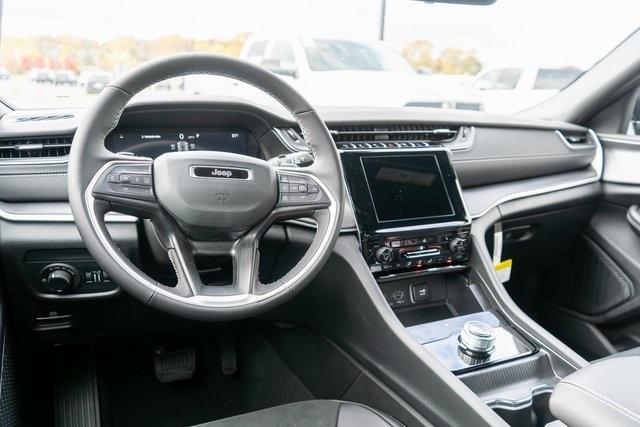 new 2025 Jeep Grand Cherokee car, priced at $41,249