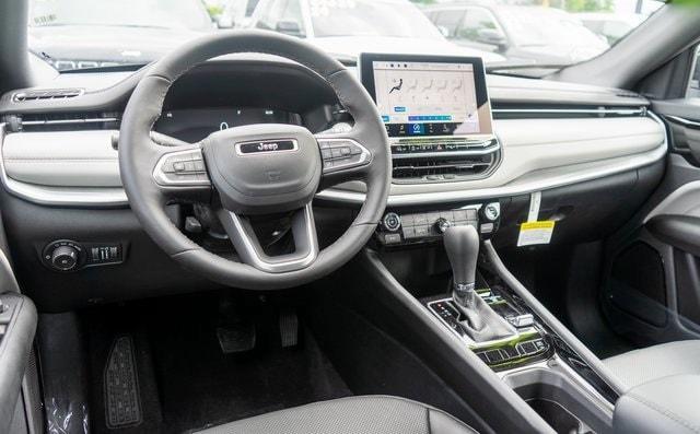 new 2024 Jeep Compass car, priced at $28,999