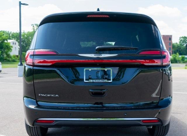 new 2025 Chrysler Pacifica car, priced at $43,147