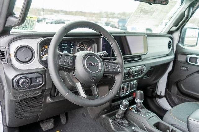 new 2025 Jeep Wrangler car, priced at $39,160