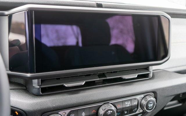new 2025 Jeep Wrangler car, priced at $39,160