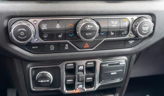 new 2025 Jeep Wrangler car, priced at $47,286