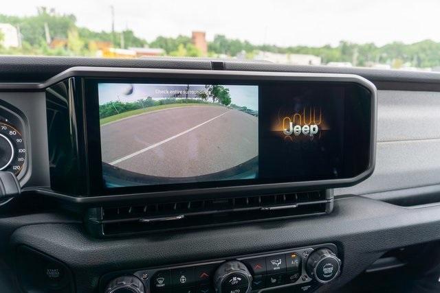new 2025 Jeep Wrangler car, priced at $47,286