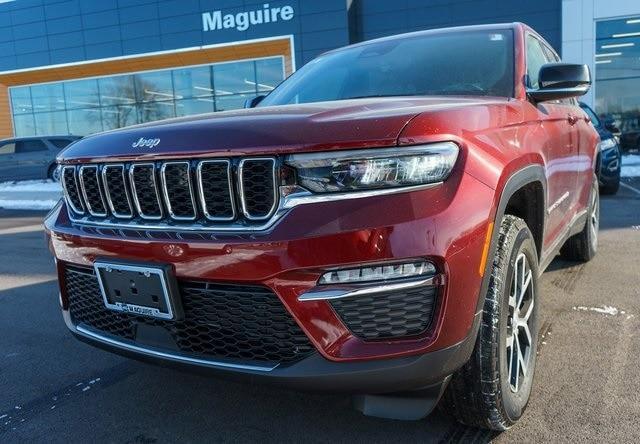 new 2025 Jeep Grand Cherokee car, priced at $44,499