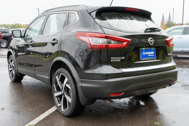 used 2022 Nissan Rogue Sport car, priced at $22,999