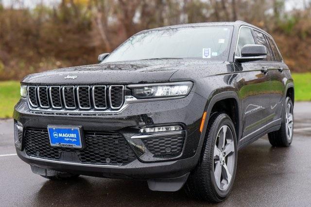 used 2023 Jeep Grand Cherokee car, priced at $35,000