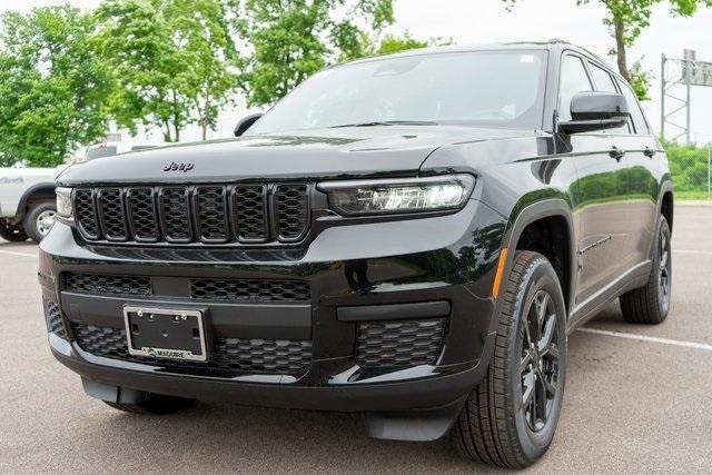 new 2025 Jeep Grand Cherokee L car, priced at $43,577