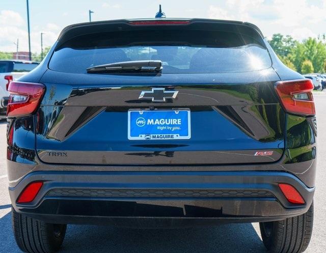used 2025 Chevrolet Trax car, priced at $22,999