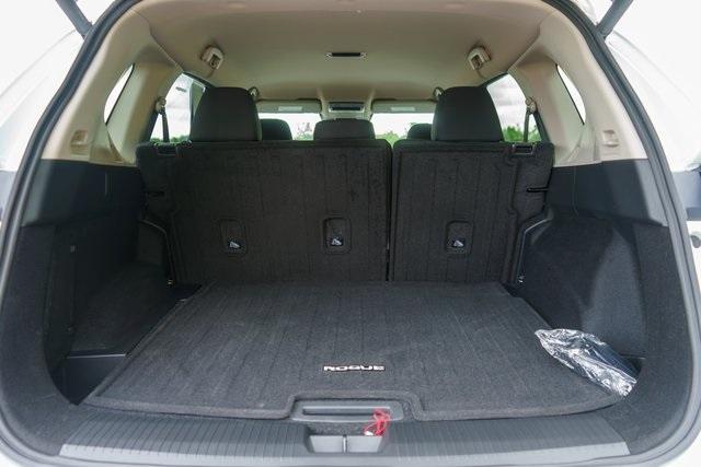 used 2025 Nissan Rogue car, priced at $28,999