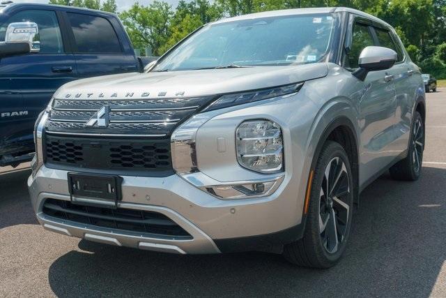 used 2023 Mitsubishi Outlander car, priced at $28,000