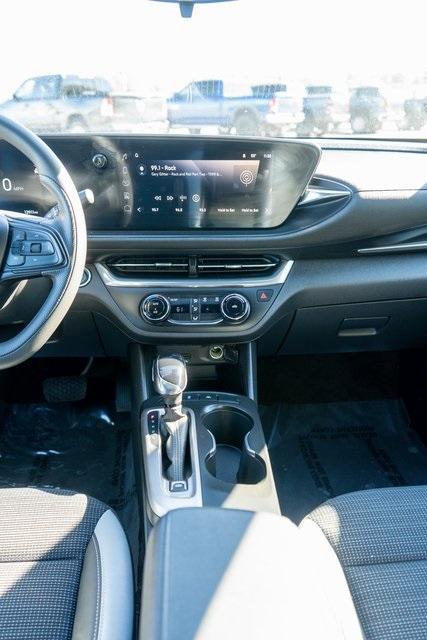 used 2024 Buick Envista car, priced at $21,999