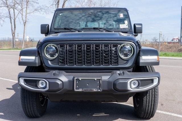 new 2025 Jeep Gladiator car, priced at $46,783