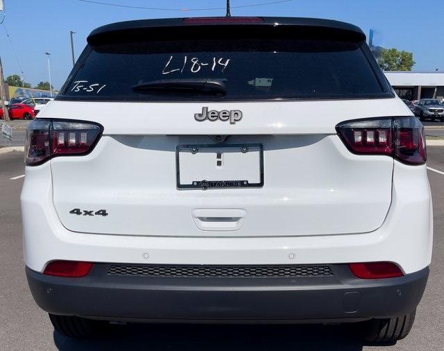 new 2025 Jeep Compass car, priced at $35,999