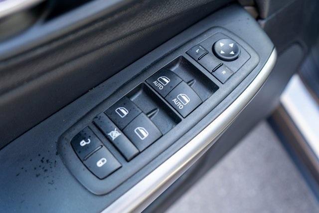 used 2022 Jeep Cherokee car, priced at $25,999