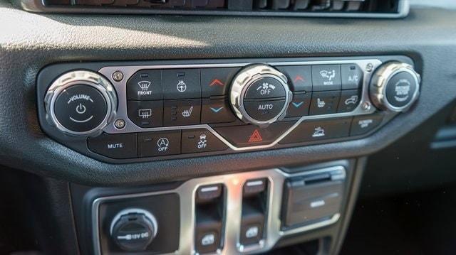 new 2025 Jeep Wrangler car, priced at $42,915