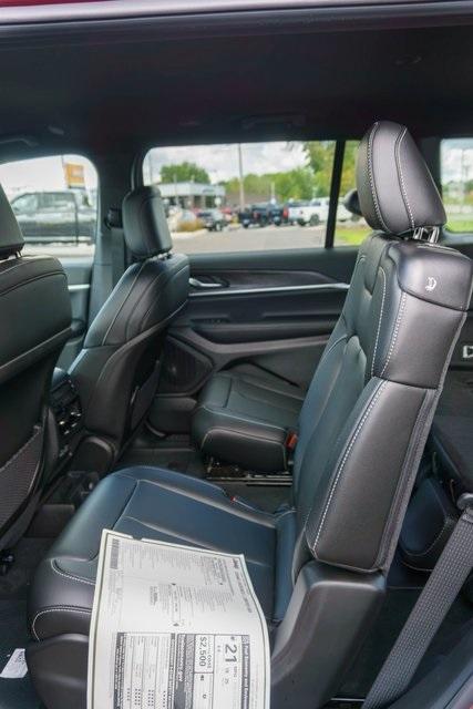 new 2025 Jeep Grand Cherokee L car, priced at $43,999