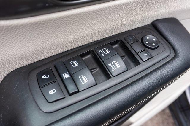 used 2023 Chrysler Pacifica car, priced at $23,999
