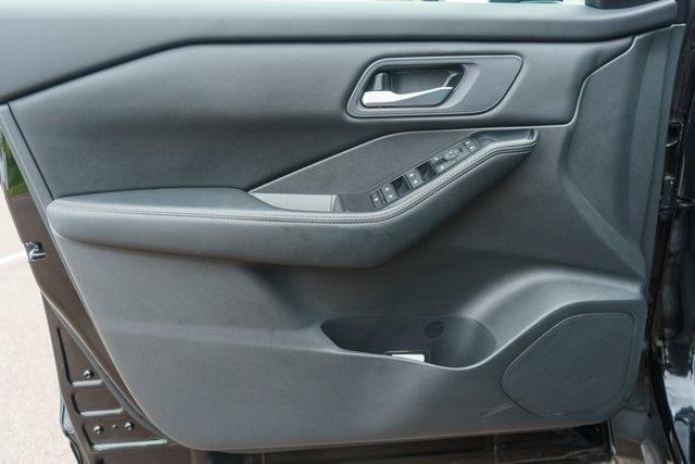 used 2025 Nissan Rogue car, priced at $28,999
