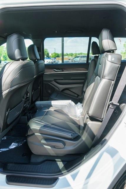 new 2025 Jeep Grand Cherokee L car, priced at $44,577