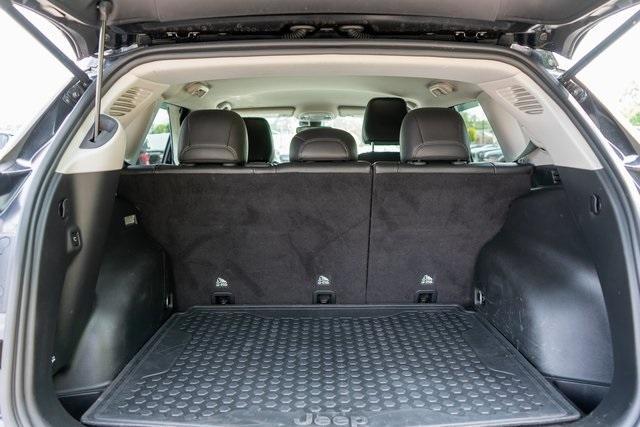 used 2022 Jeep Compass car, priced at $24,999