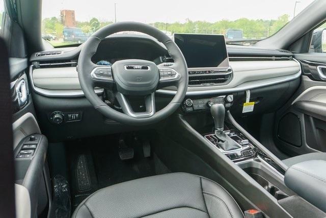 new 2025 Jeep Compass car, priced at $32,918