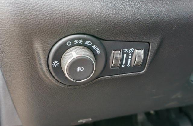 new 2025 Jeep Compass car, priced at $32,918