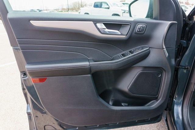 used 2022 Ford Escape car, priced at $25,999