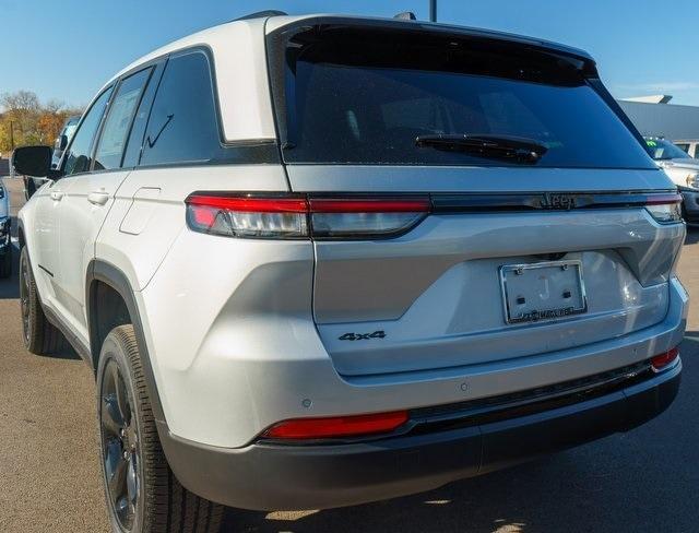 new 2025 Jeep Grand Cherokee car, priced at $44,867