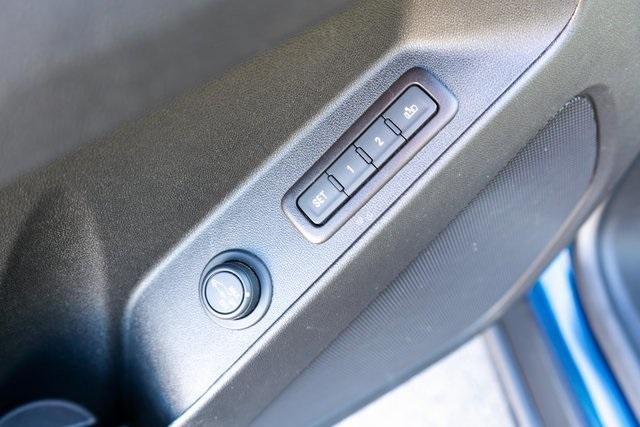 used 2021 Chevrolet Equinox car, priced at $20,999