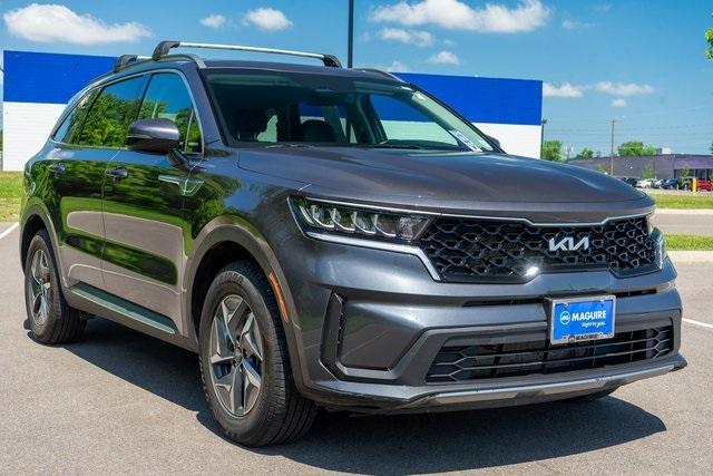 used 2022 Kia Sorento Hybrid car, priced at $26,000