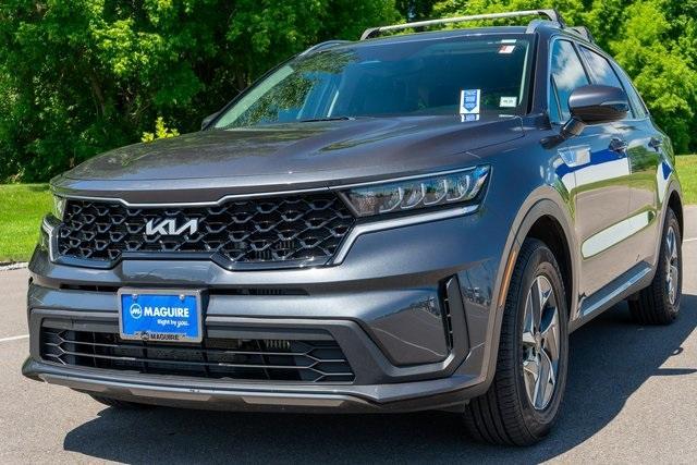 used 2022 Kia Sorento Hybrid car, priced at $26,000