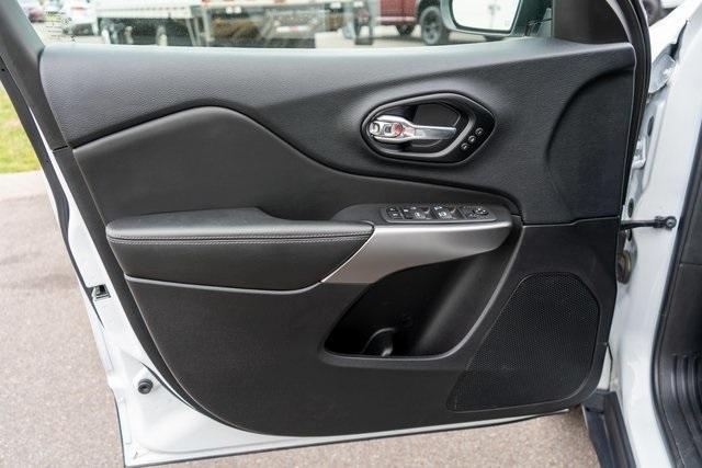 used 2022 Jeep Cherokee car, priced at $23,999