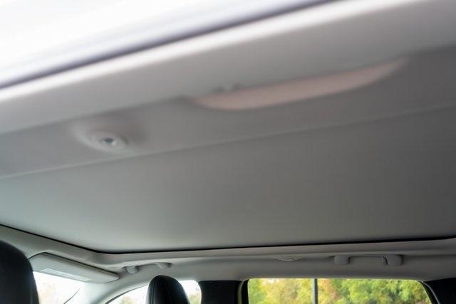 used 2022 Jeep Cherokee car, priced at $23,999