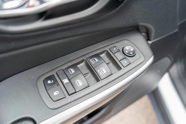 used 2022 Jeep Cherokee car, priced at $23,999