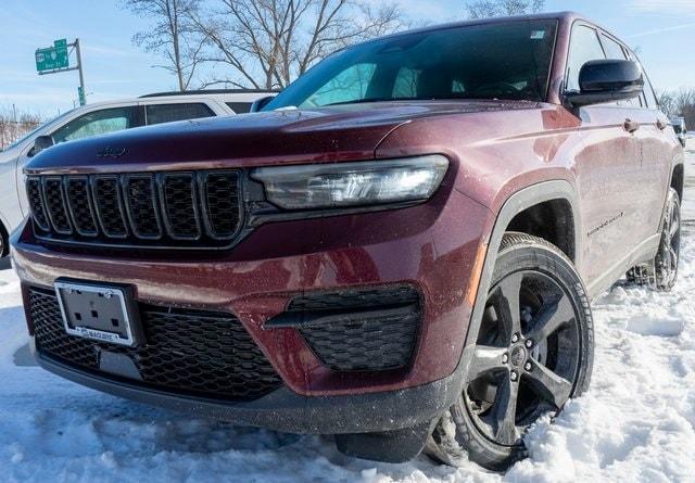 new 2025 Jeep Grand Cherokee car, priced at $42,499