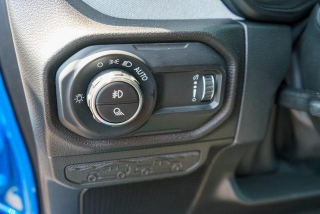 new 2025 Jeep Gladiator car, priced at $45,358