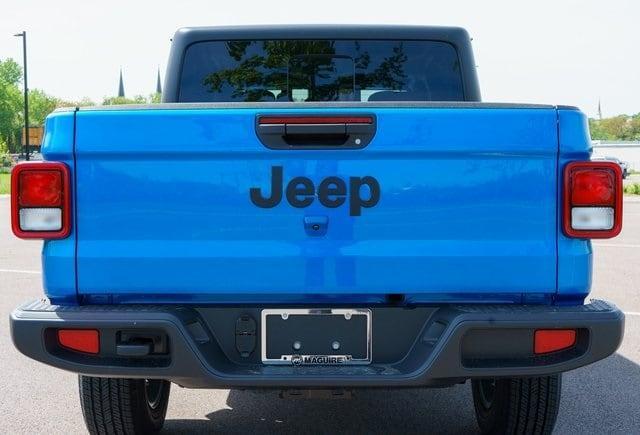 new 2025 Jeep Gladiator car, priced at $45,358