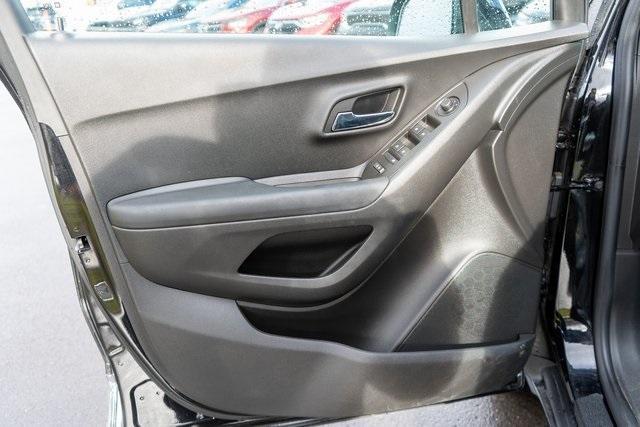 used 2022 Chevrolet Trax car, priced at $18,999